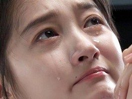 鹿晗再曝大瓜！床照和聊天记录遭泄露关晓彤受牵连
