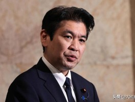 日本教育部长骚扰女记者出轨已婚背后大骂高市却拒绝辞职